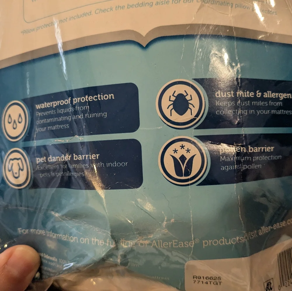 Allerease Zipped Mattress Protector Queen-Size - Picture 4 of 11